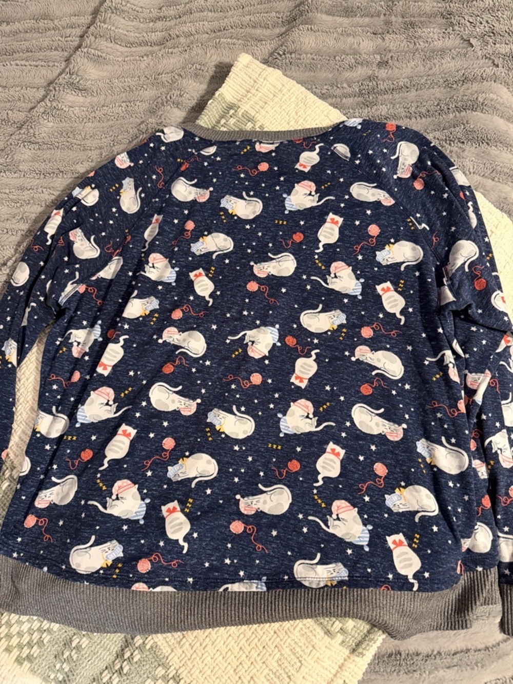 Women’s Cuddl Duds cat pajama set 🐱💙 - Picture 6 of 10